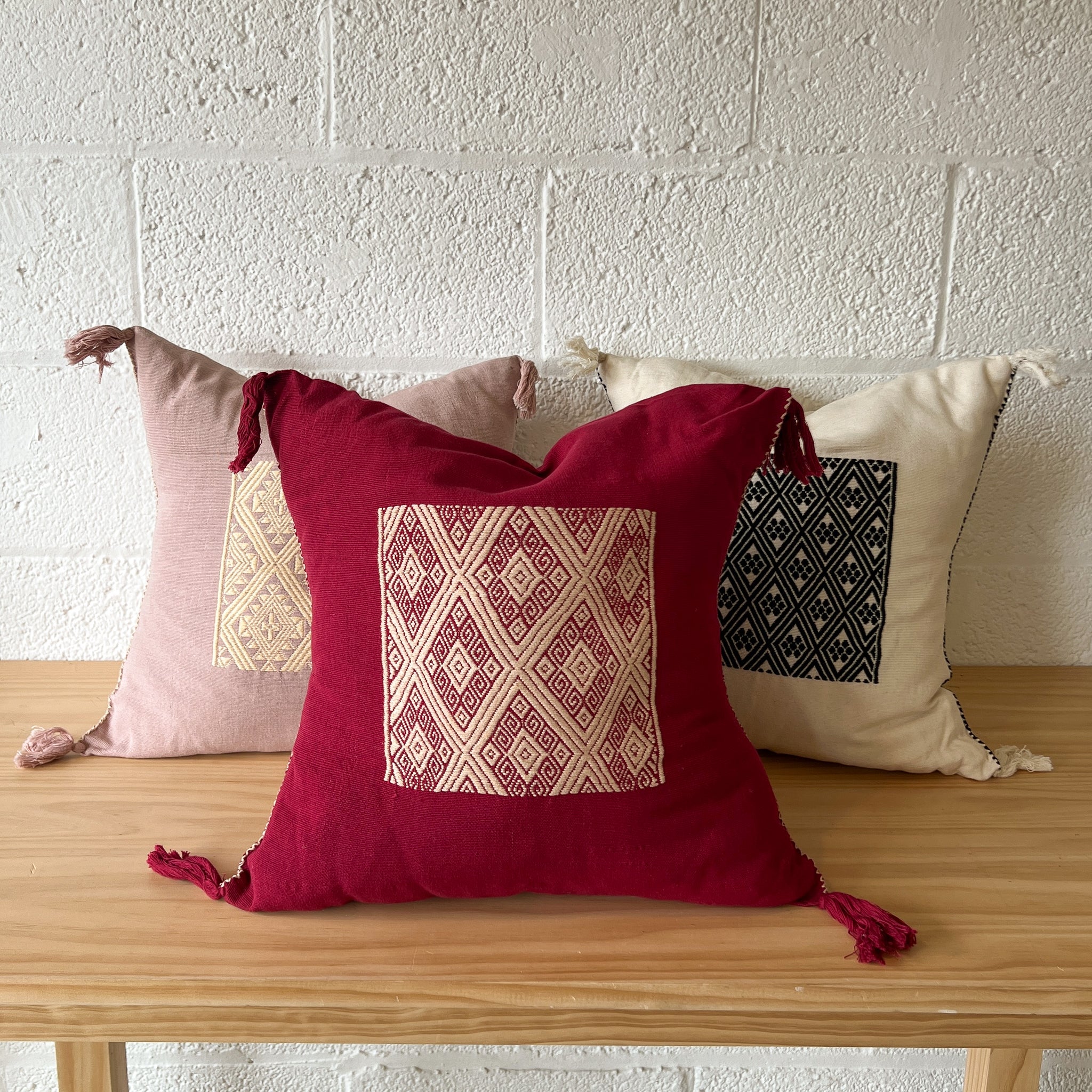 Chiapas Brocade Pillow № 2 – LOOM Imports
